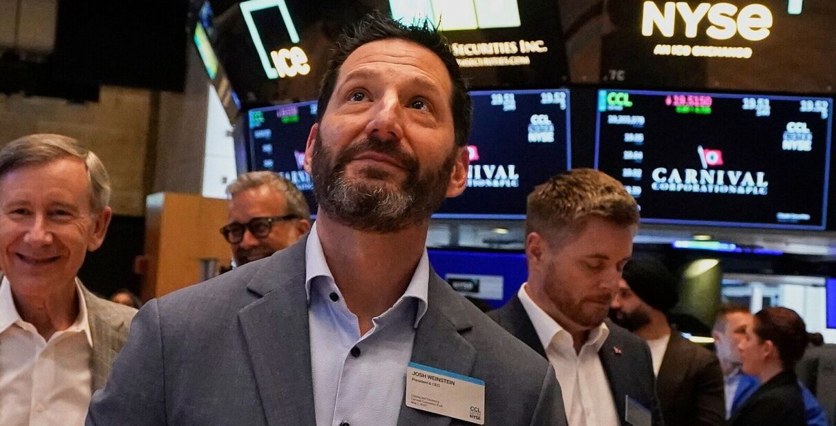 Wall Street today: US stocks edge lower after new Trump tariffs rekindle trade war worries