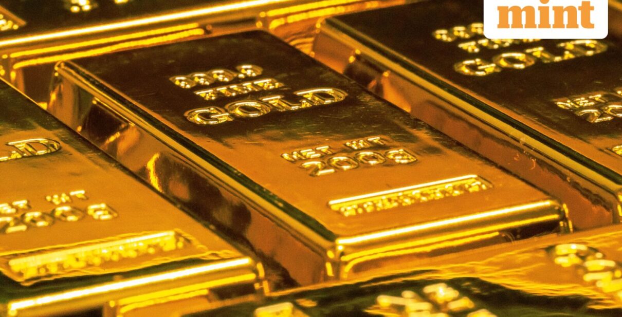 Gold prices to crash to ,400? Tread cautiously as tech charts signal bearish bias